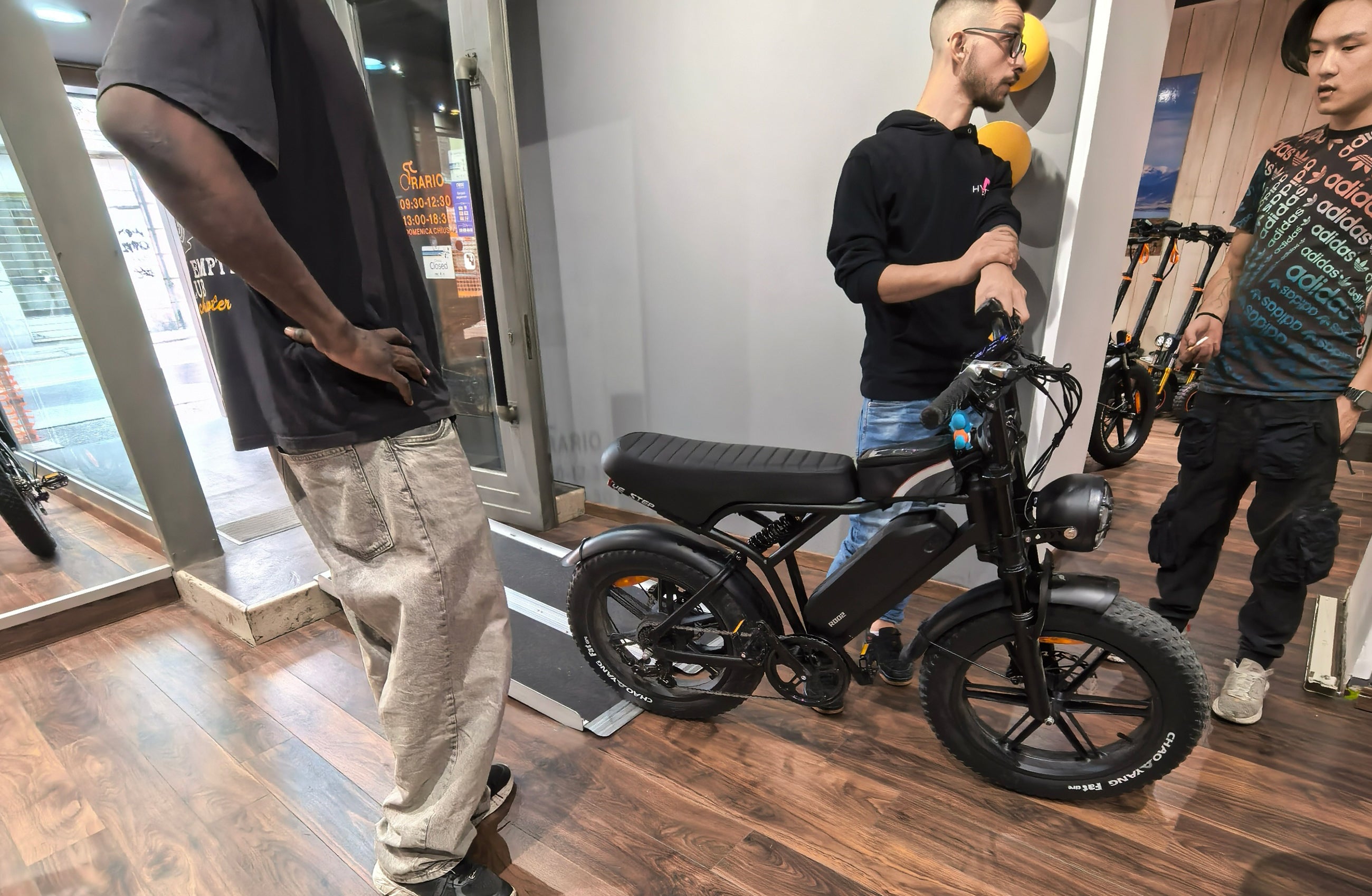 Translation missing: fr.block.video.load_video